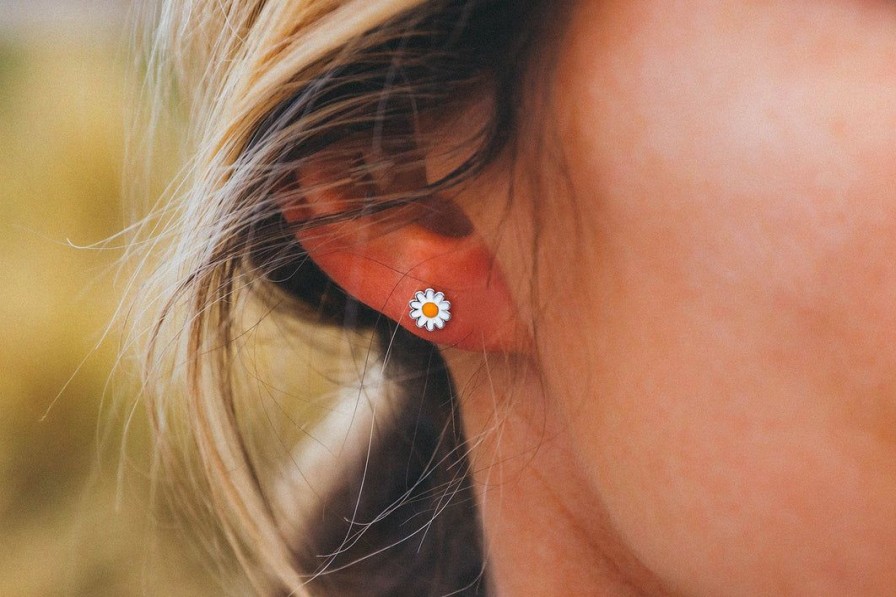 Jewelry * | Best Sale Pura Vida Bracelets Daisy Studs Best Sellers